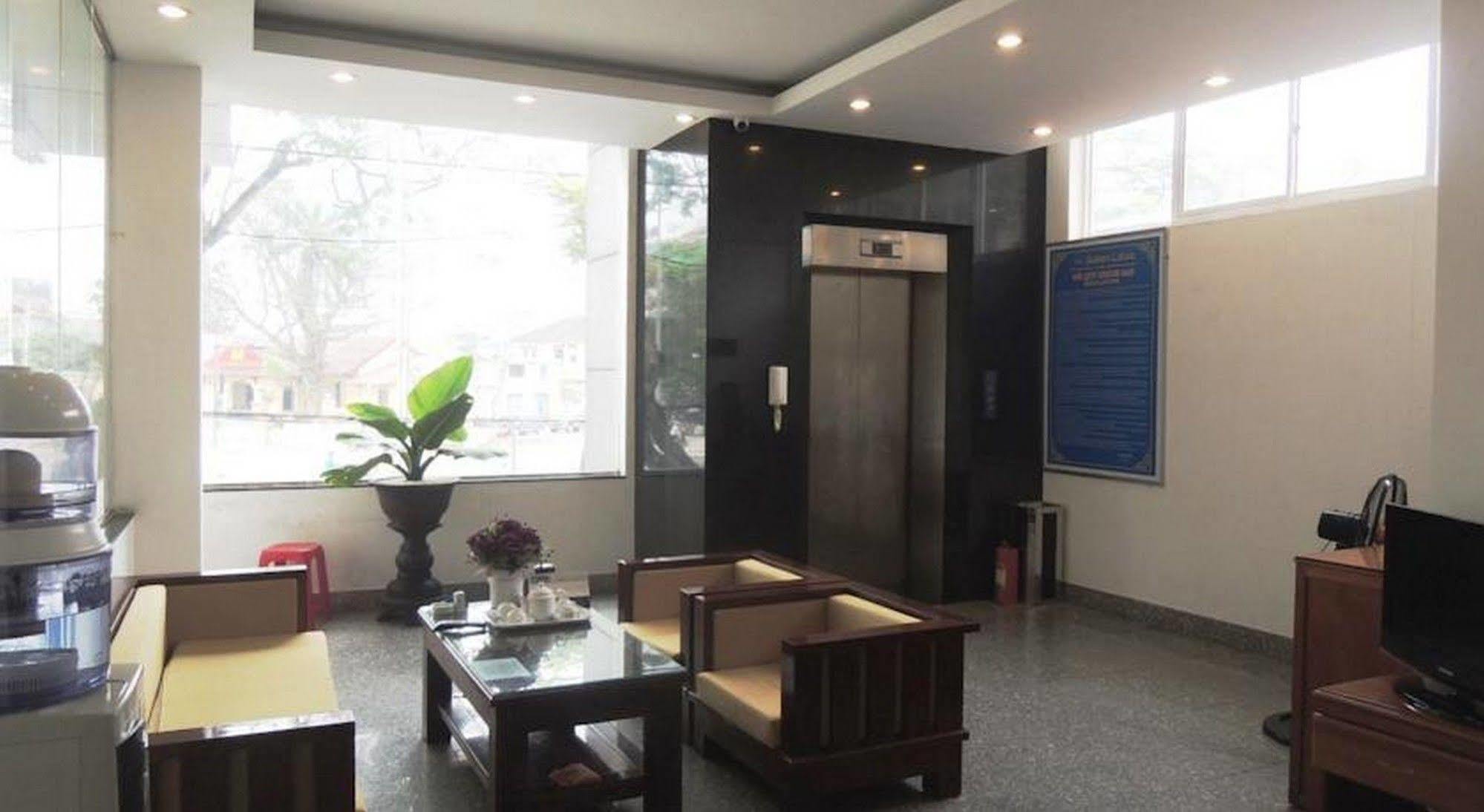 Golden Lotus Hotel Хуе Екстериор снимка