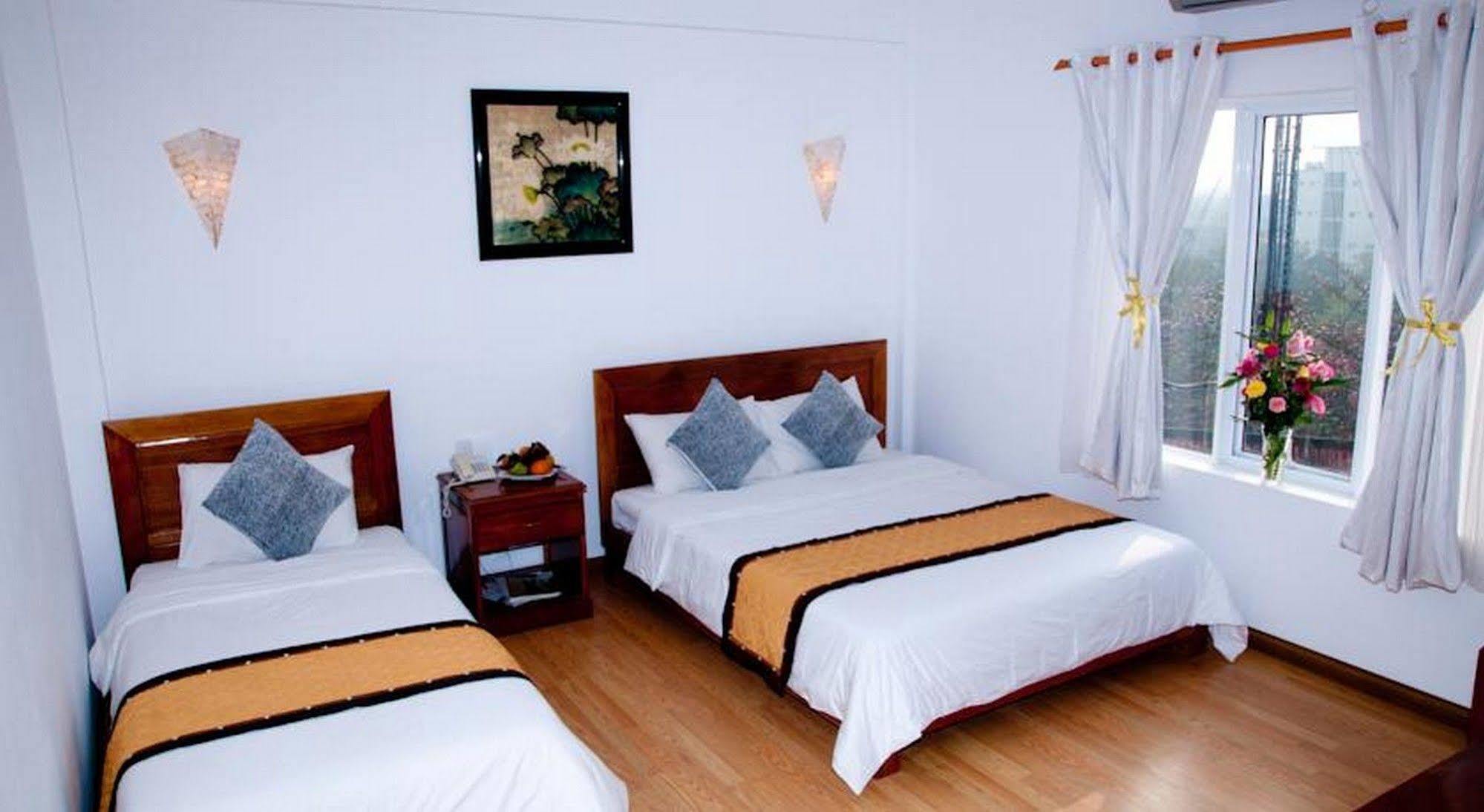 Golden Lotus Hotel Хуе Екстериор снимка