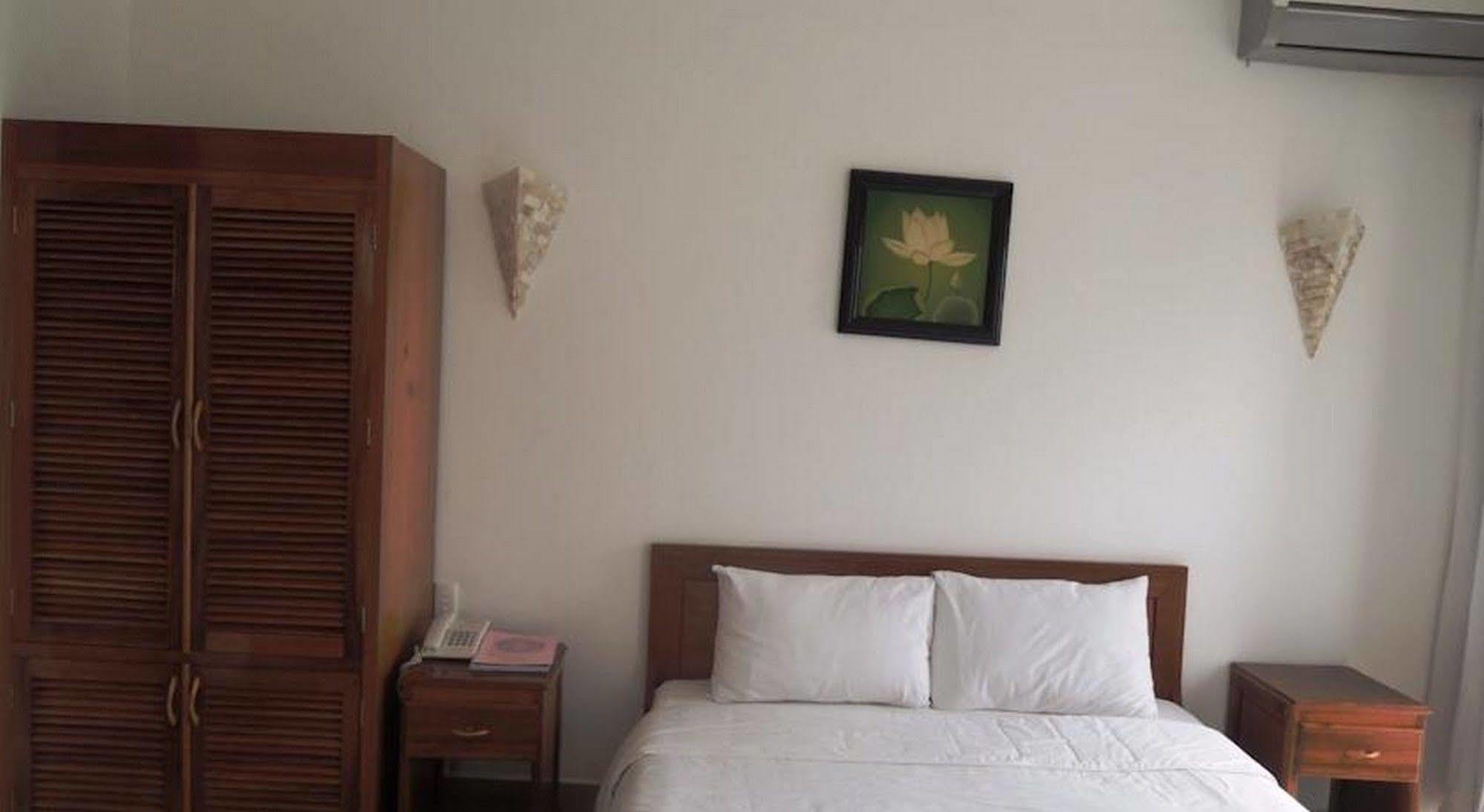 Golden Lotus Hotel Хуе Екстериор снимка