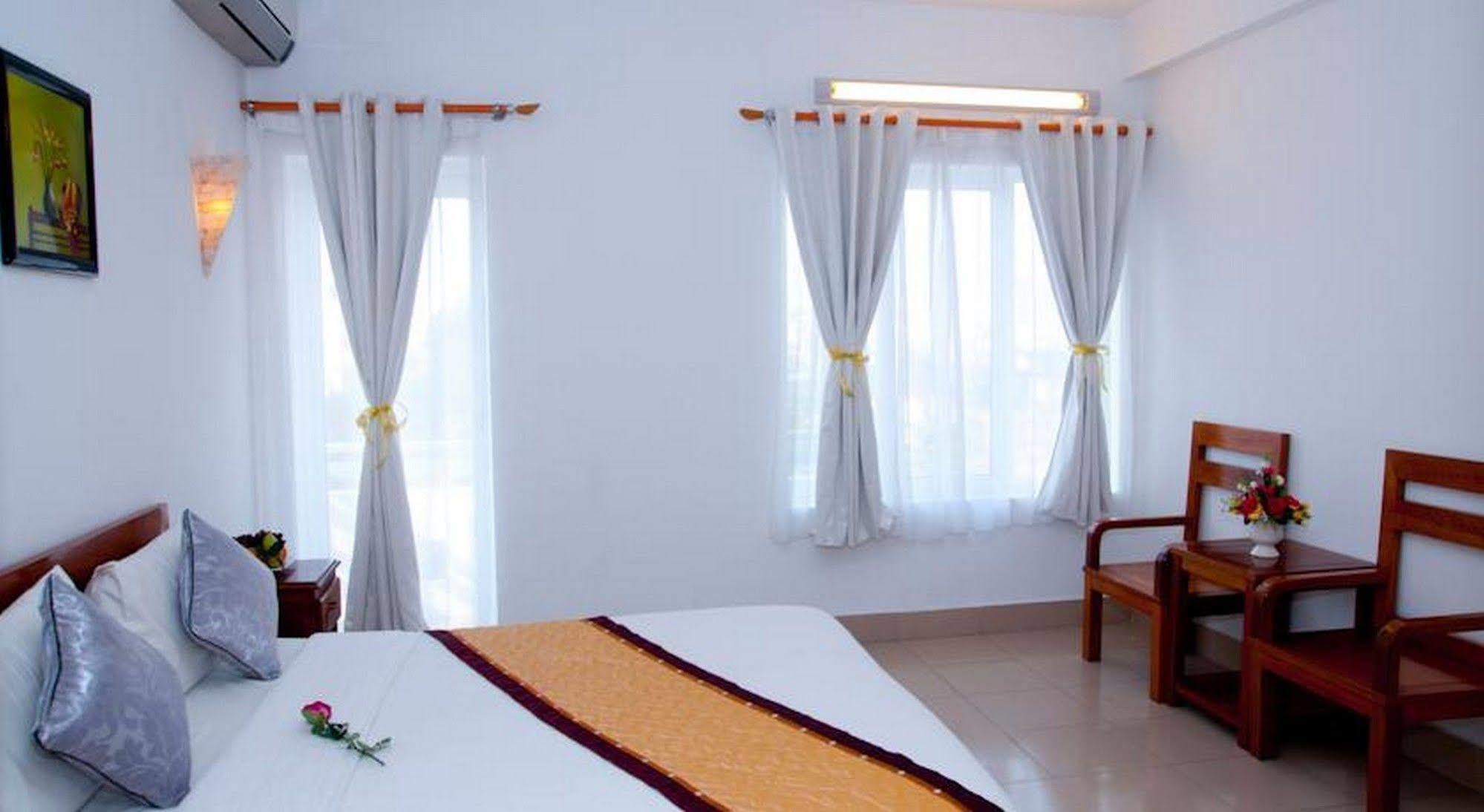 Golden Lotus Hotel Хуе Екстериор снимка