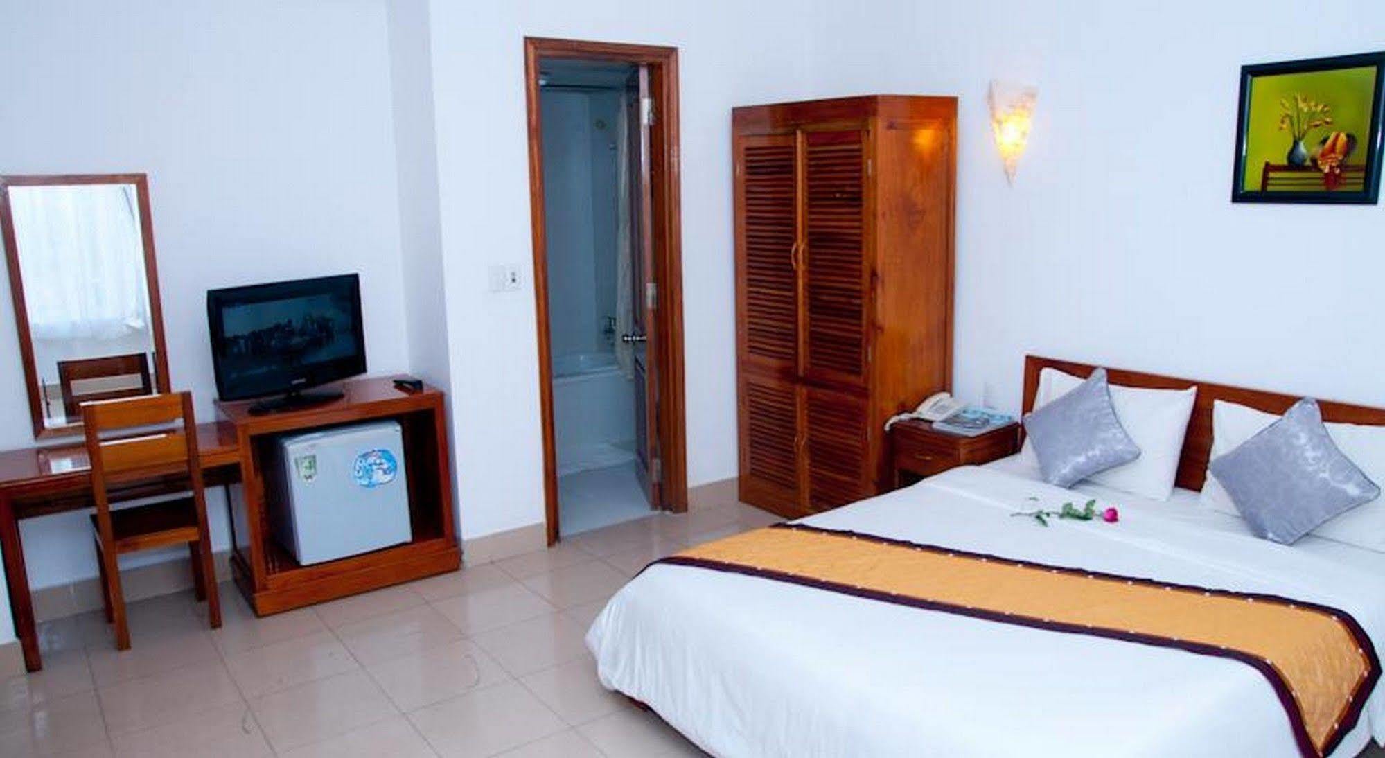Golden Lotus Hotel Хуе Екстериор снимка