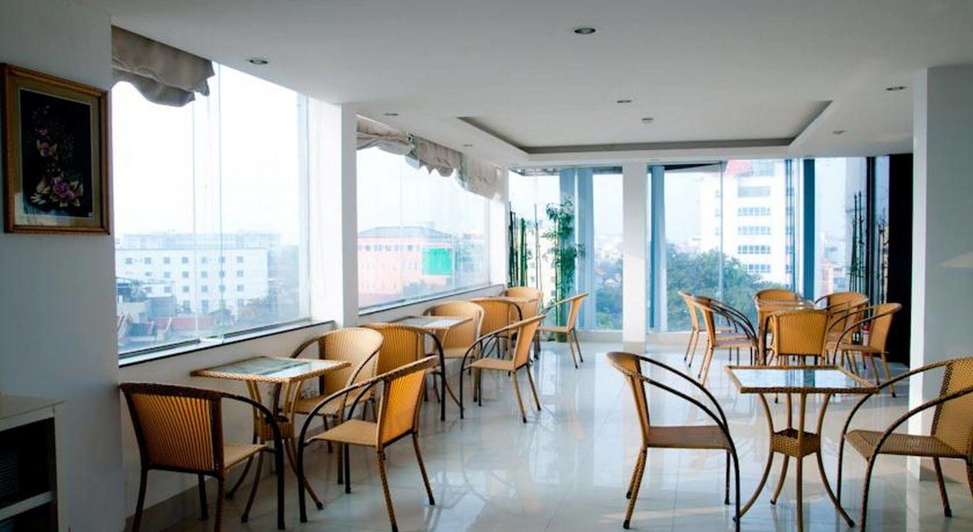 Golden Lotus Hotel Хуе Екстериор снимка